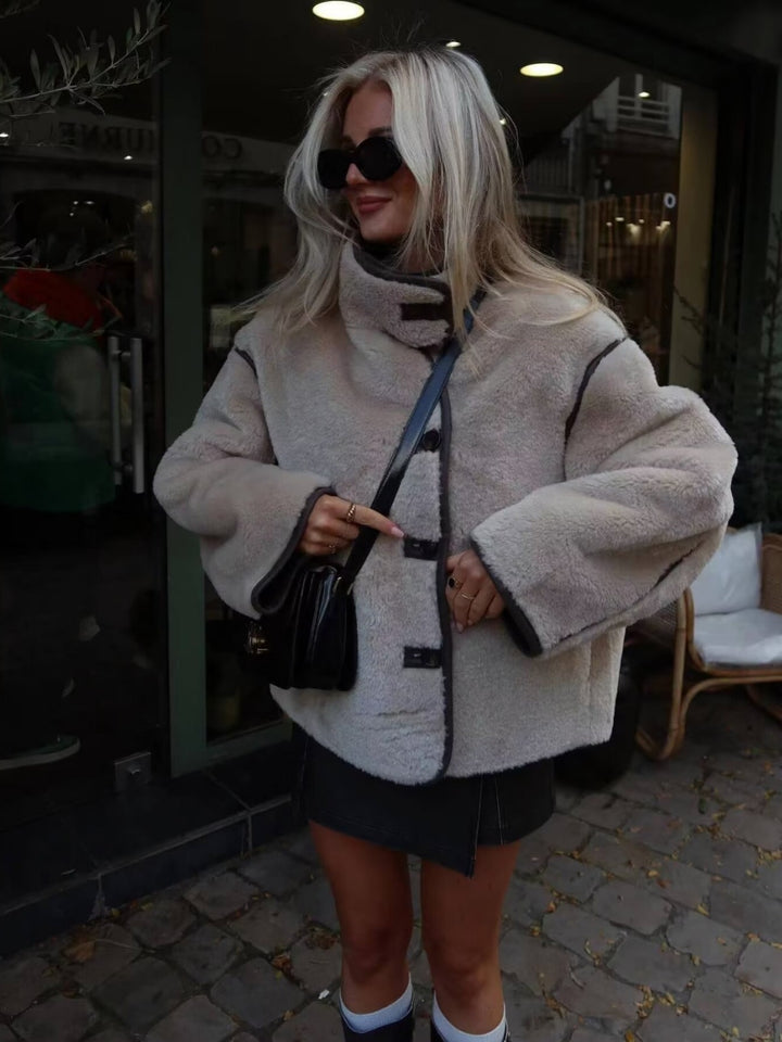 Damen Teddyfelljacke mit stylischem Stehkragen und praktischen Taschen Drune