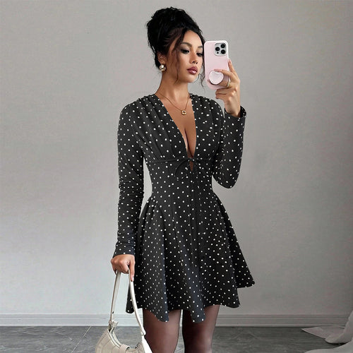Damen Minikleid mit Punkten und schickem V-Ausschnitt Drune