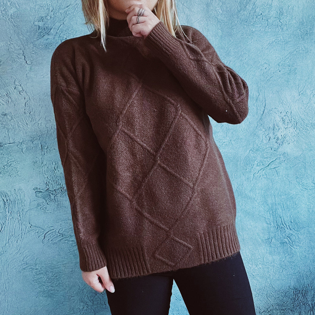 Damen Grobstrickpullover mit elegantem Rautenmuster und hohem Kragen Drune