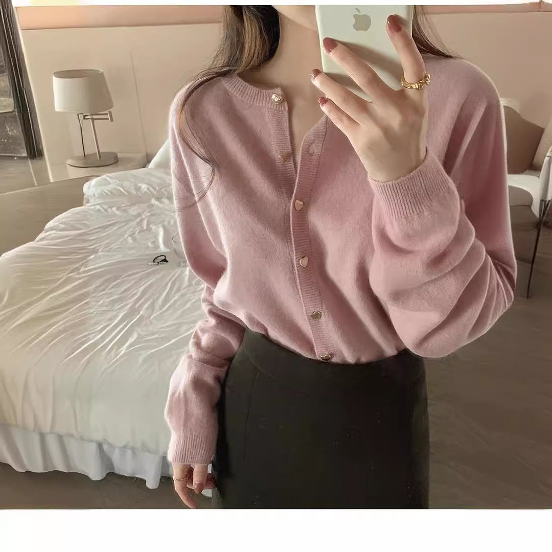Damen Elegante Strickjacke mit Herzknöpfen und feiner Rippstruktur Drune