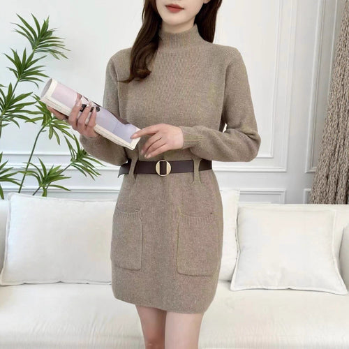 Damen Strickkleid mit hochgeschlossenem Kragen und praktischen Taschen Drune