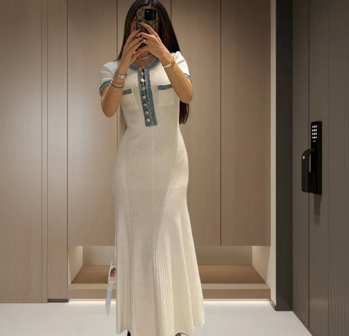 Damen Elegantes, figurbetontes Maxikleid mit modernen Knopfdetails und seitlichem Schlitz Drune