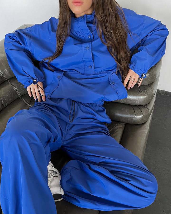 Damen leichte Kapuzenjacke mit praktischen Druckknöpfen und verstellbarem Tunnelzug Drune