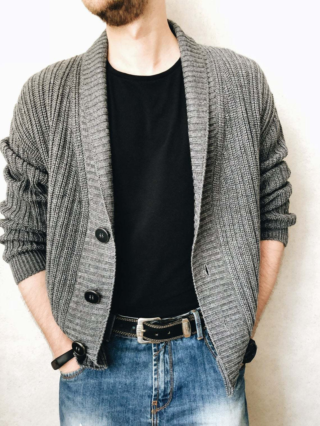 Herren Strickjacke mit modischem Schalkragen und praktischen Knöpfen Drune