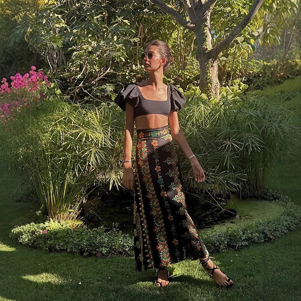 Damen Zweiteiliges Outfit mit kurzem Oberteil und floralem Maxirock Drune