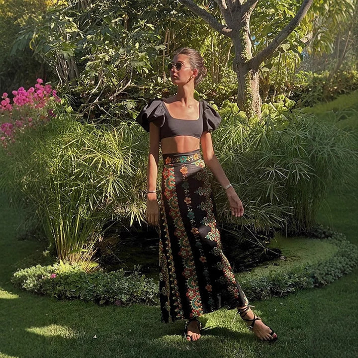 Damen Zweiteiliges Outfit mit kurzem Oberteil und floralem Maxirock Drune
