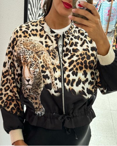 Damen entspannte Bomberjacke mit extravagantem Leoparden-Motiv Drune