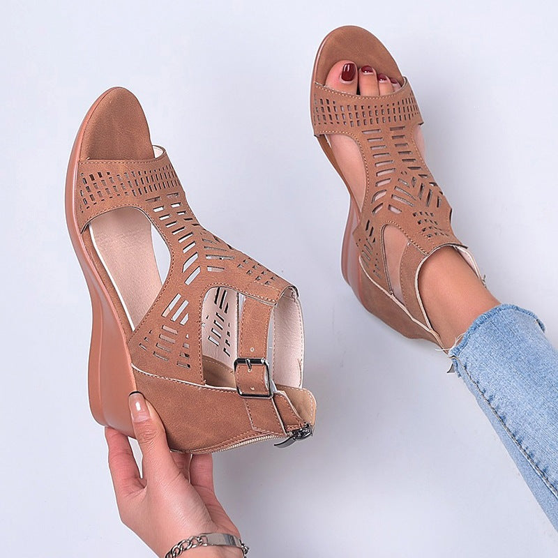 Damen Keil-Sandalen mit modischem Lochdesign und verstellbarem Riemen Drune