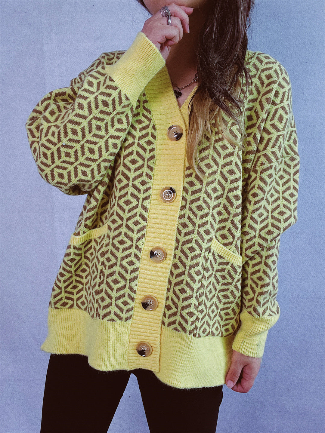 Damen Strickjacke mit geometrischem Muster und Knopfdetails Drune
