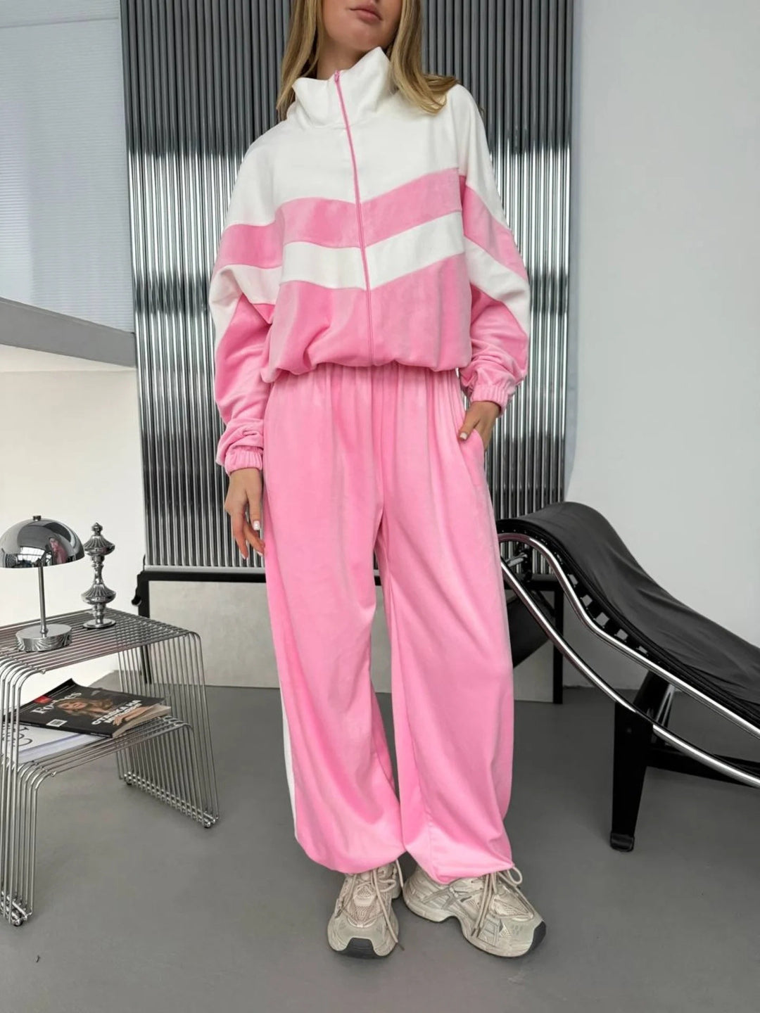 Damen Sportlicher Velours-Jogginganzug mit elegantem Reißverschluss und modernen Streifen Drune