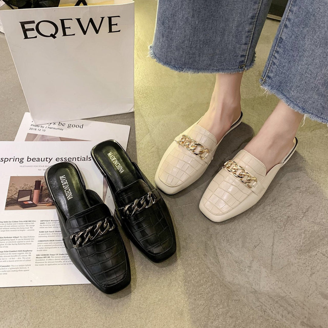 Damen Mules mit hochwertiger Kroko-Prägung und modischer Kettenapplikation Drune