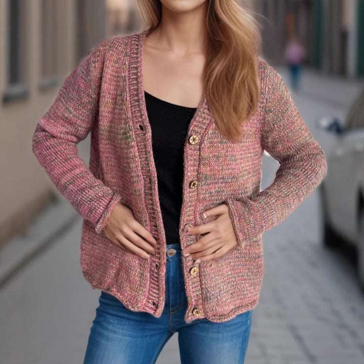 Damen Strickjacke mit kreativem Farbmuster und goldenen Knöpfen Drune