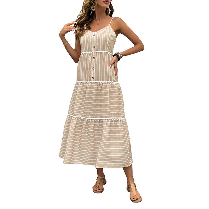 Damen Sommerliches Maxikleid mit zarten Streifen und Knopfleiste Drune