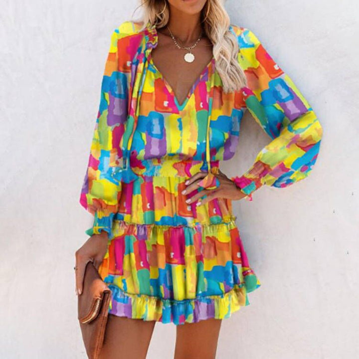 Damen verspieltes Mini-Kleid mit buntem Mustermix und Volantdetails Drune