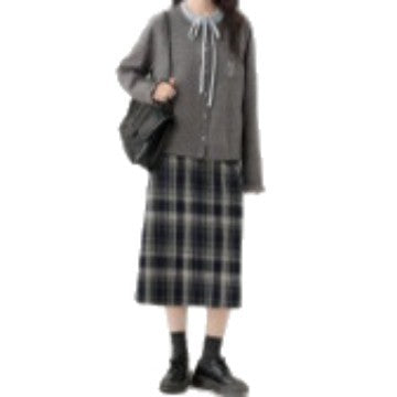 Damen Strickjacke mit dekorativen Knöpfen und hochwertiger Stickerei Drune