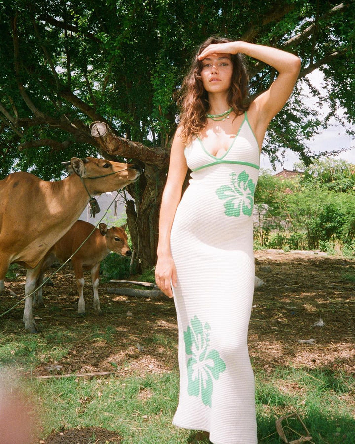 Damen Maxikleid mit raffiniertem Häkelmuster und floralen Akzenten Drune