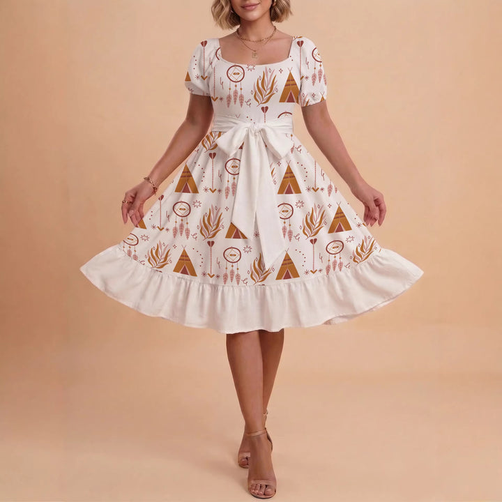 Damen Kleid mit tailliertem Schnitt und verspieltem Blumenmuster Drune