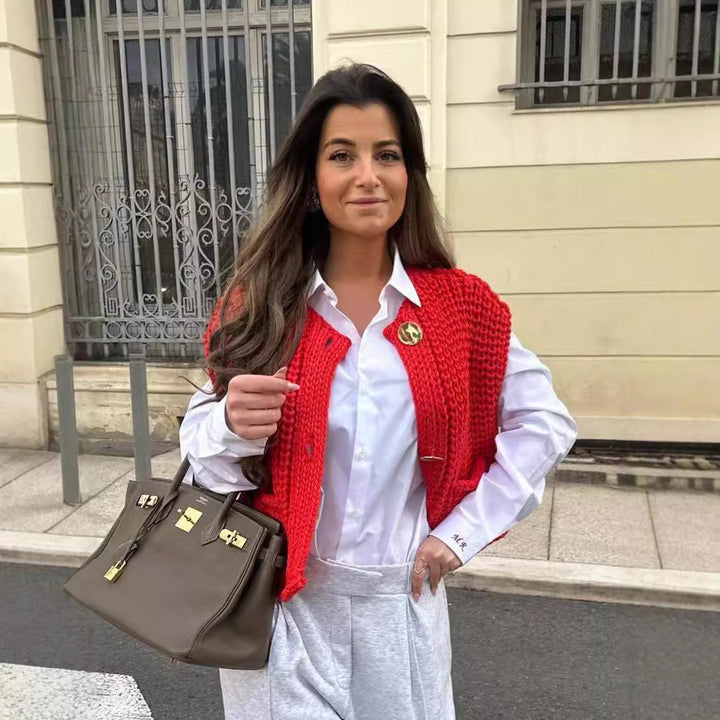 Damen modische Strickweste mit dekorativen Knopfdetails und praktischen Taschen Drune
