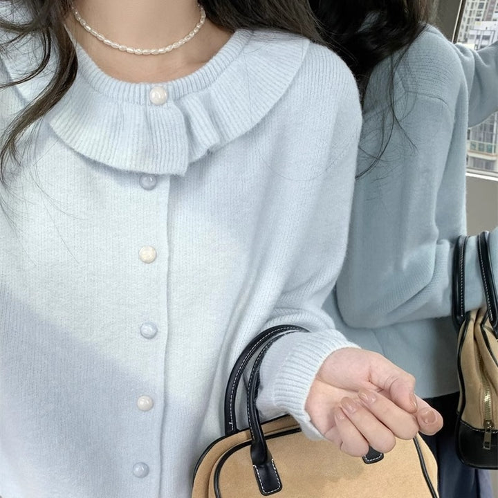 Damen Strickpullover mit romantischem Rüschenkragen und feinen Knopfdetails Drune