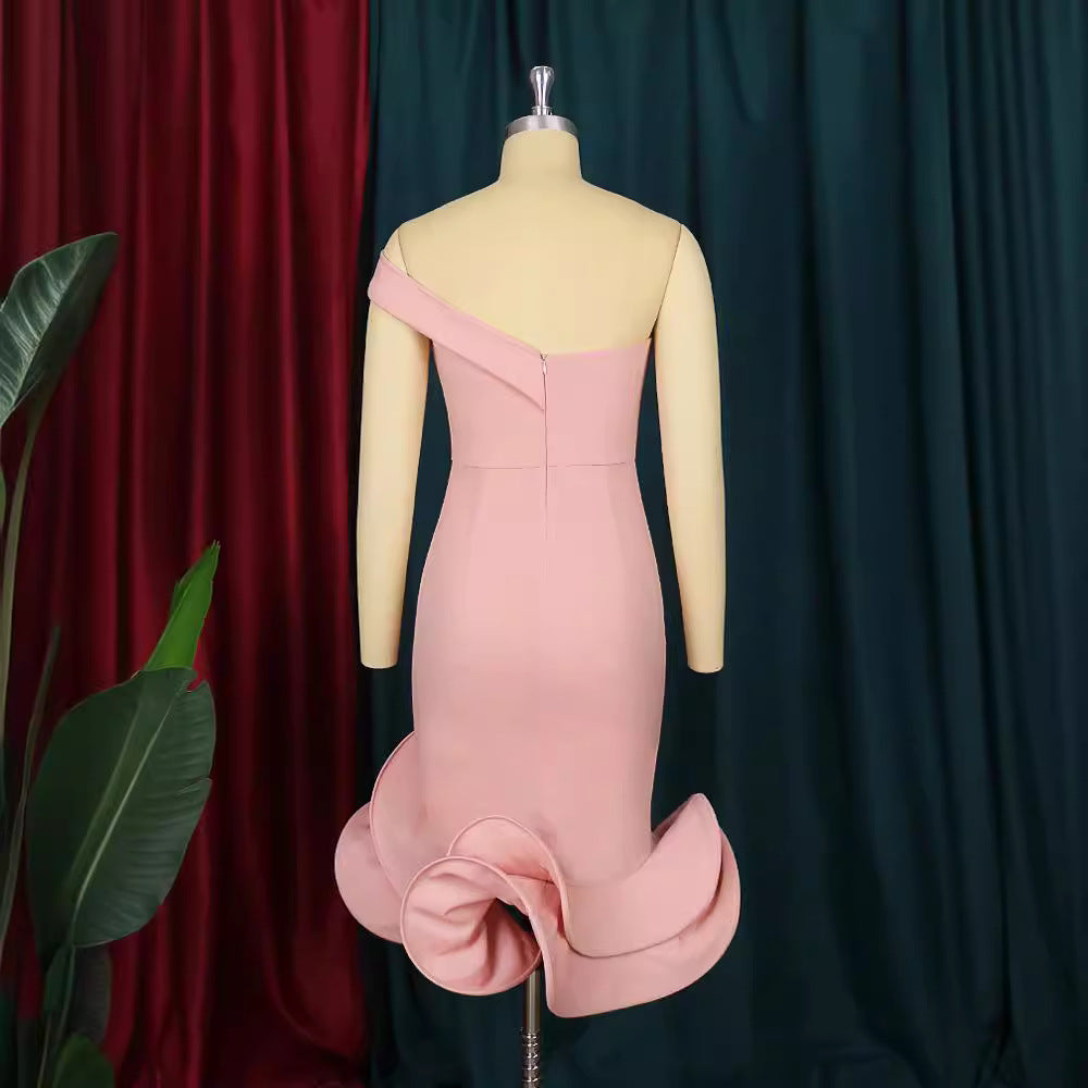 Damen elegantes Cocktailkleid mit asymmetrischem Ausschnitt und voluminösem Saum Drune