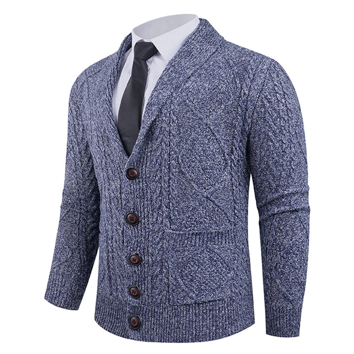 Herren nan Strickcardigan mit Schalkragen, Zopfmuster, aufgesetzten Taschen und Knopfleiste Drune