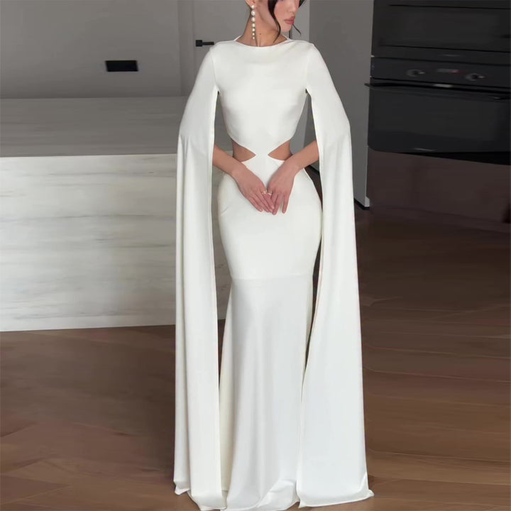 Damen Elegantes Abendkleid mit innovativem Cut-Out und dramatischem Cape Drune