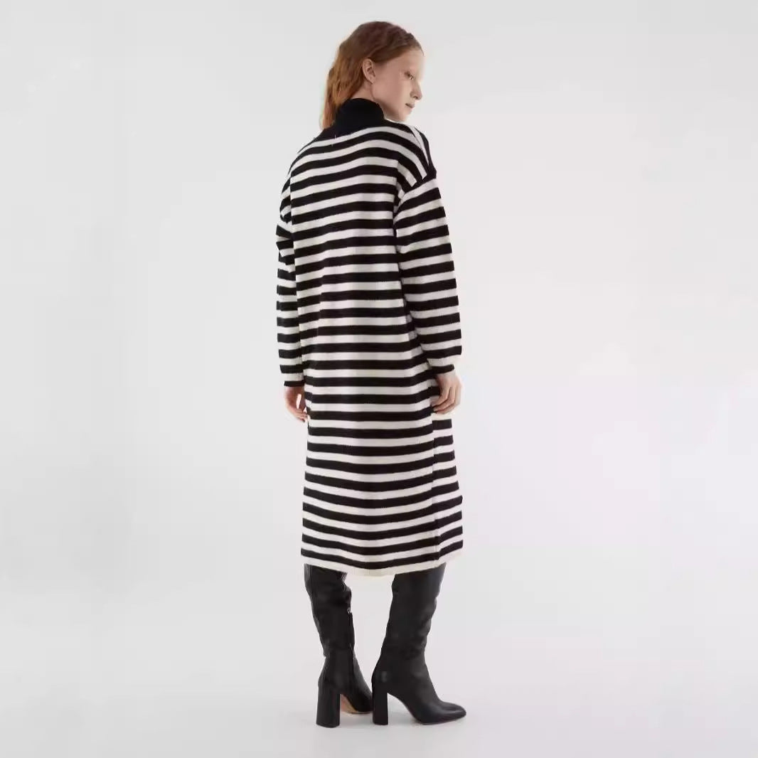 Damen Strickkleid mit modernem Blockstreifenmuster und lässigem Schnitt Drune