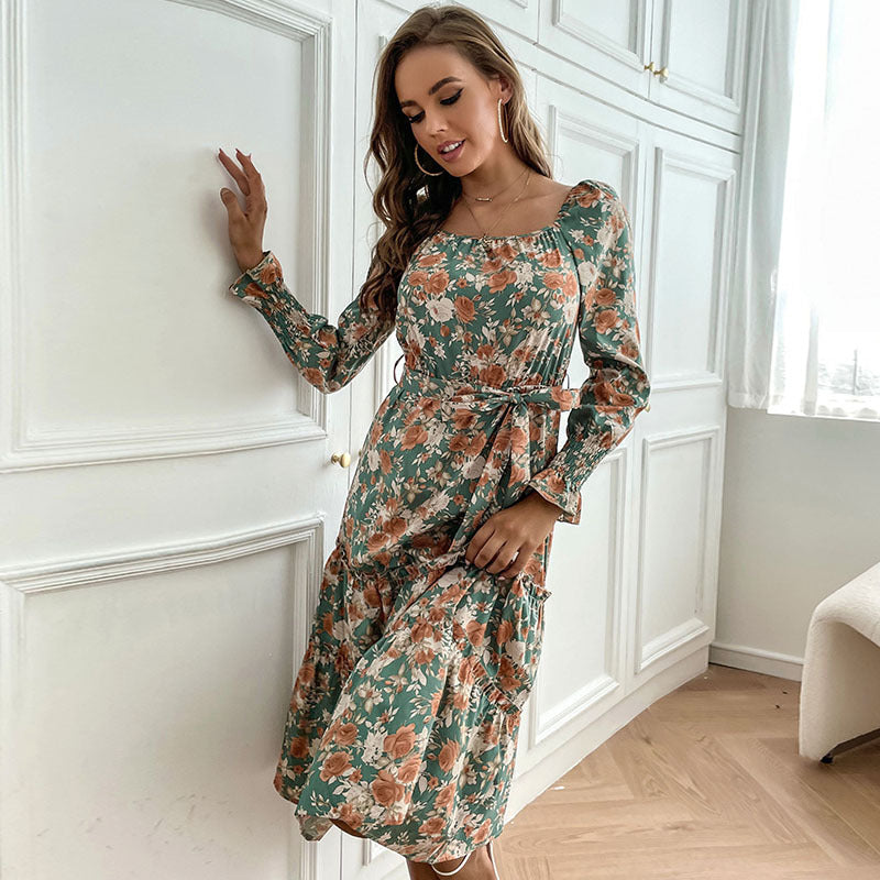 Damen Maxikleid mit floralen Rüschendetails und elegantem Bindeband Drune