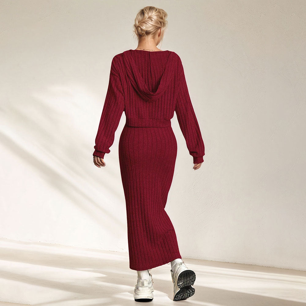 Damen Maxikleid aus hochwertigem Rippenstrick mit tiefem V-Ausschnitt und figurformendem Schnitt Drune