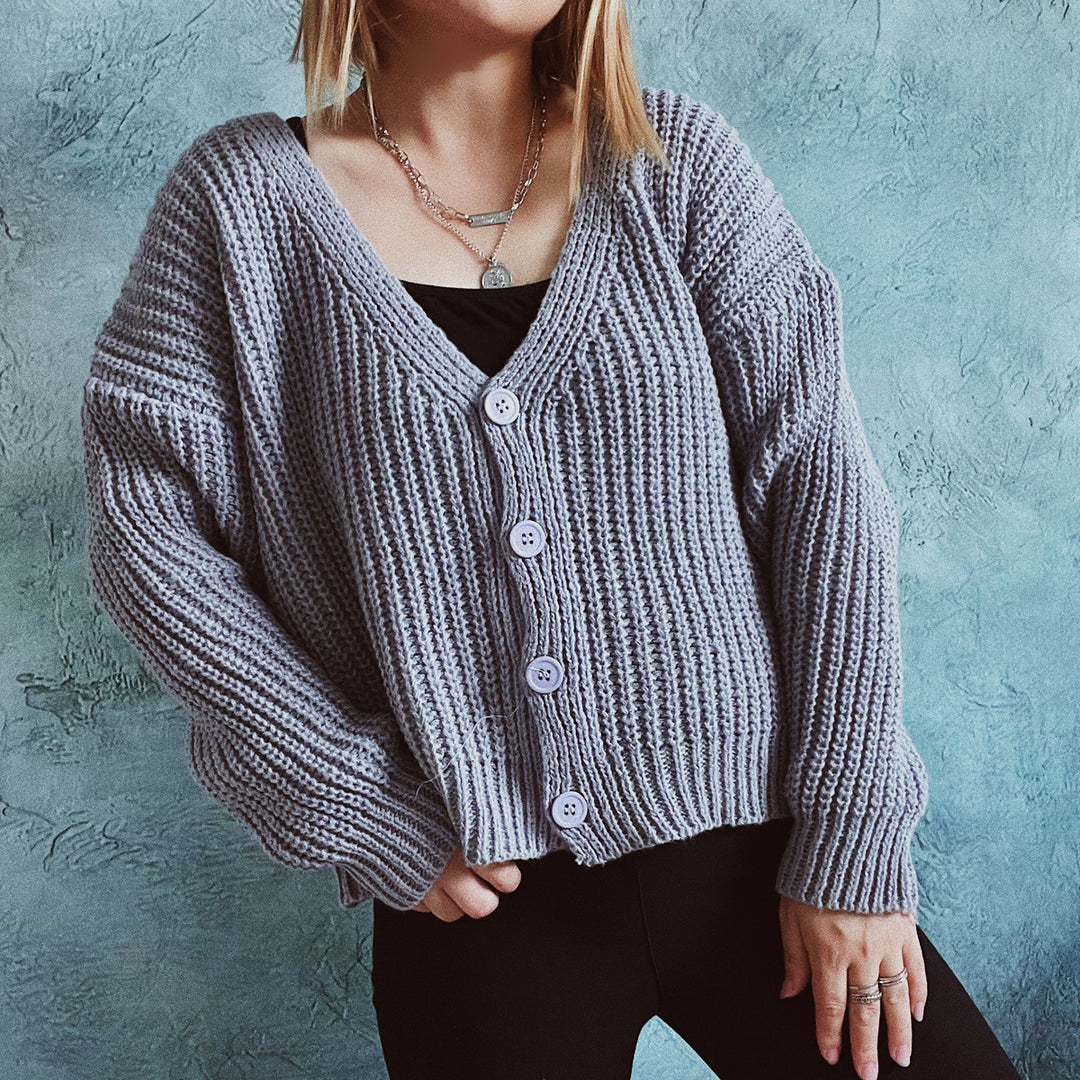 Damen kuschelige Strickjacke mit modernen Knopfdetails und weitem Schnitt Drune