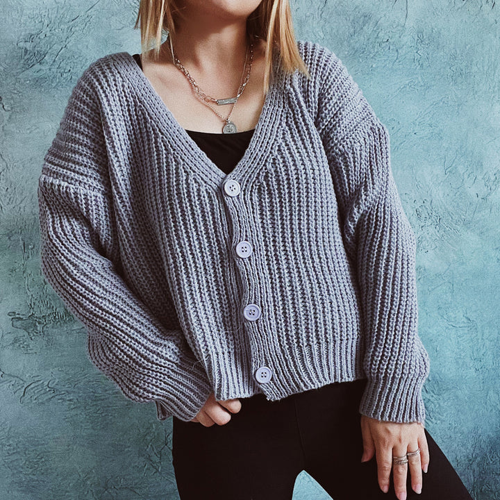 Damen kuschelige Strickjacke mit modernen Knopfdetails und weitem Schnitt Drune