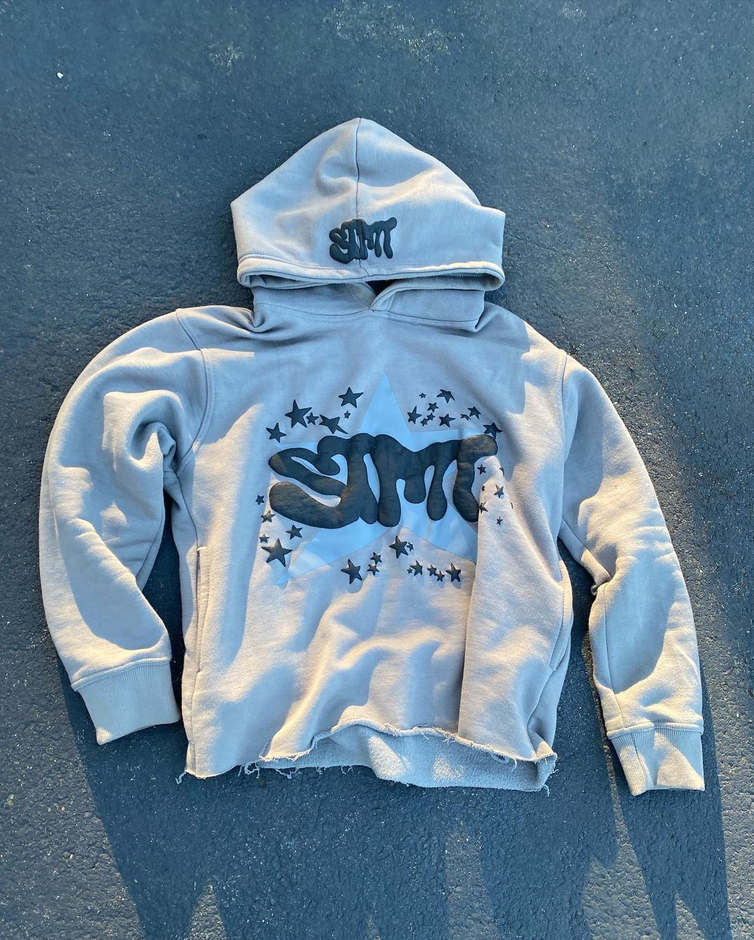 Damen Kapuzenpullover mit trendigem Grafikdesign Drune