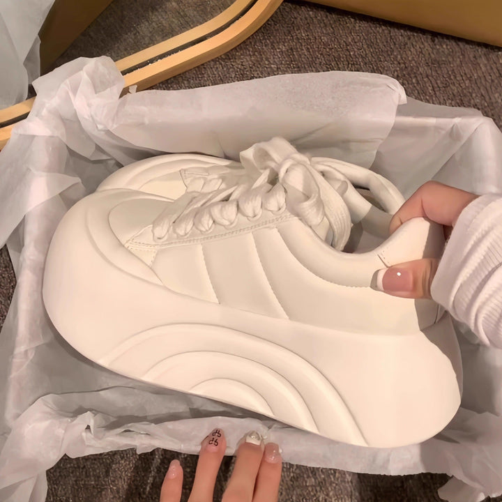 Damen Sneaker mit innovativer dämpfender Sohle und stylishen Details Drune