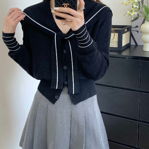 Damen Strickjacke mit dekorativem Kragen und Knopfdetails Drune
