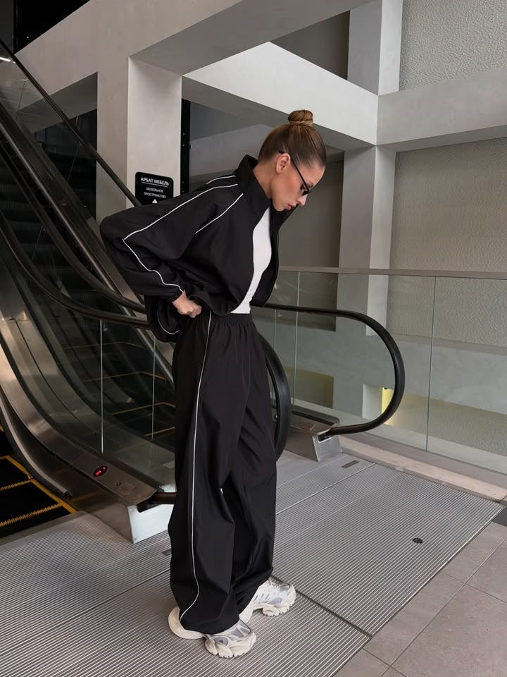 Damen Sportliches Set aus hochwertiger Jacke mit Reißverschluss und weiten Hose Drune