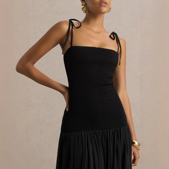 Damen Maxikleid mit einem eleganten, gerafften Oberteil und schwingendem Rock Drune