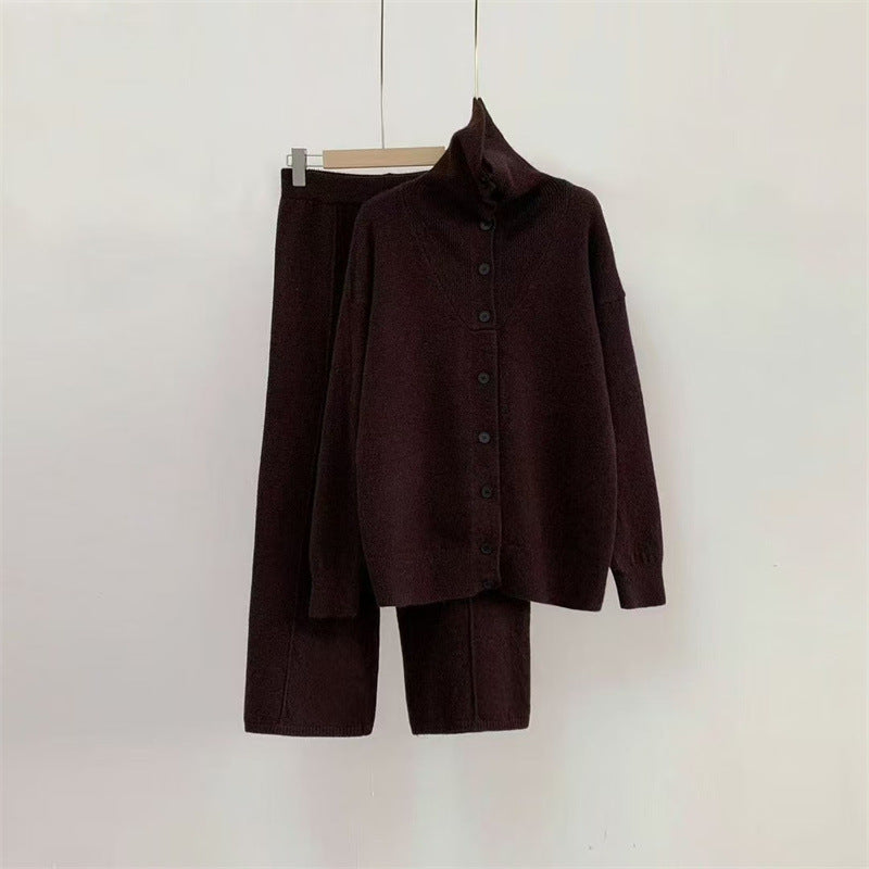Damen Strickensemble mit modernem Stehkragen und komfortabeler Knopfleiste Drune