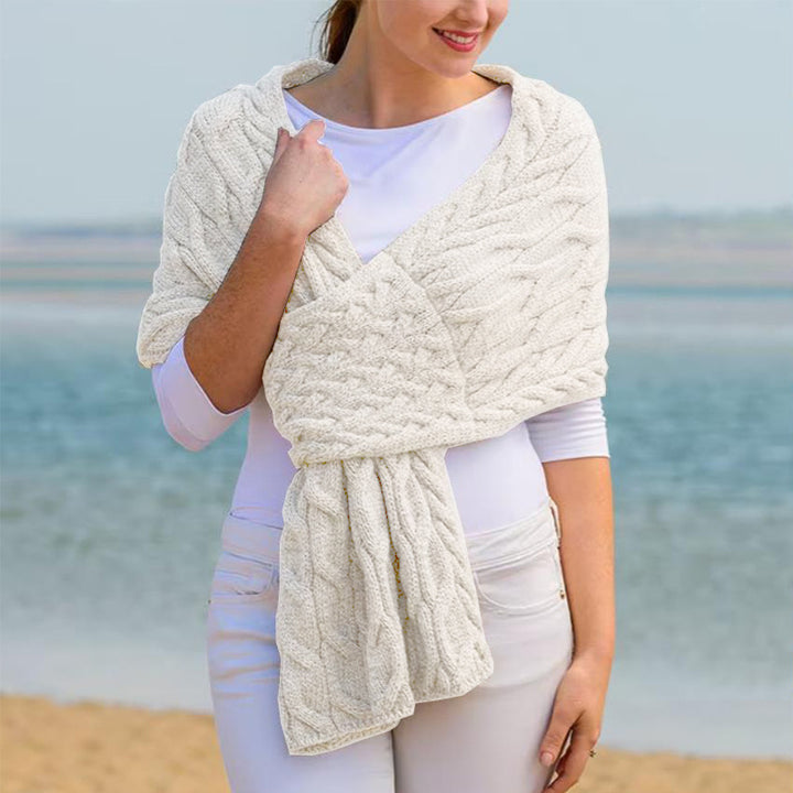Damen Strickschal mit modernem Zopfmuster und vielseitigem Tragekomfort Drune