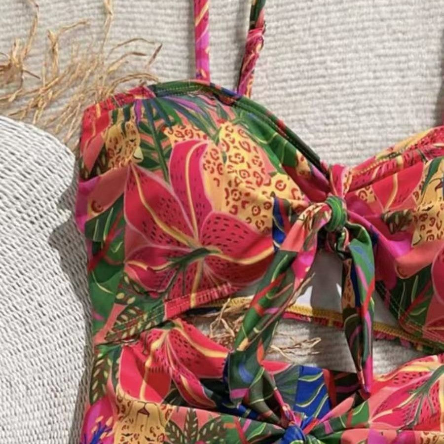 Damen Einteiler Badeanzug mit dekorativem Knotendetail und verspieltem Floraldesign Drune