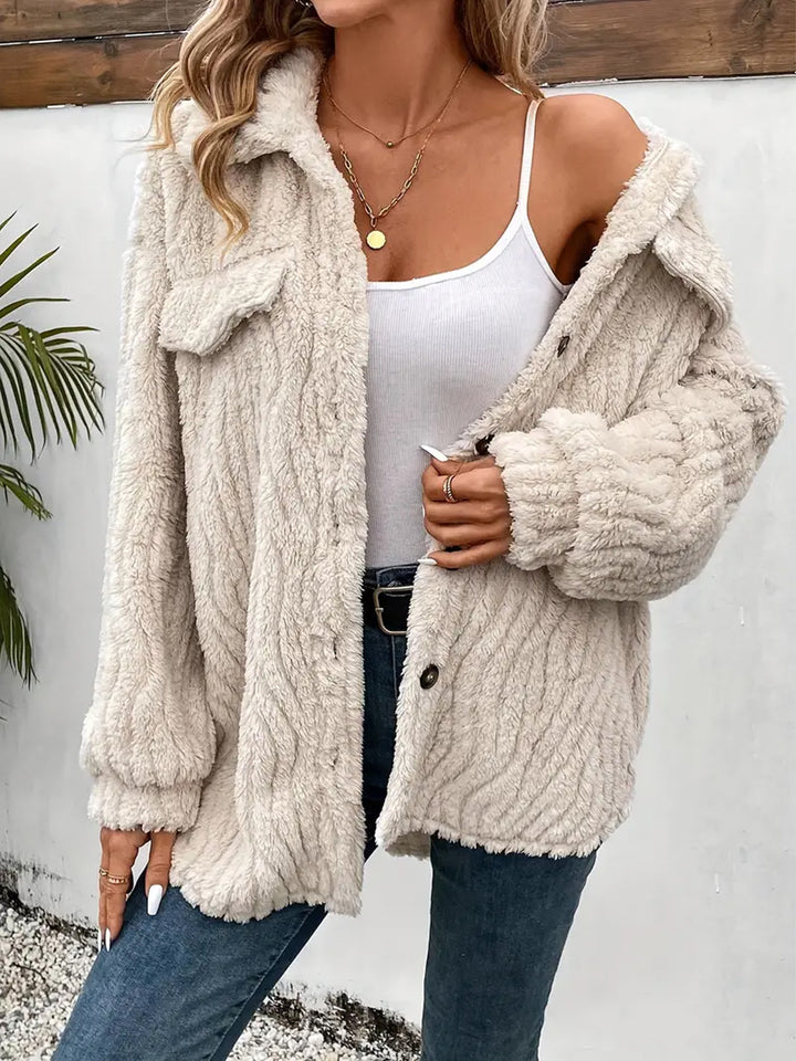 Damen Plüschjacke mit strukturiertem Zopfmuster und praktischen Taschen Drune