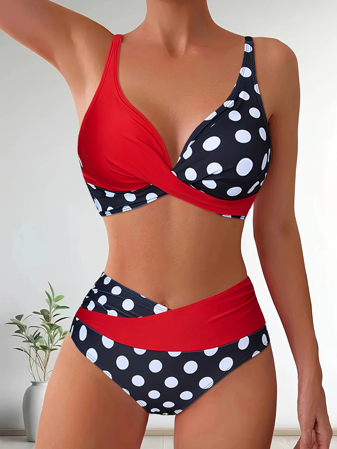 Damen Bikini-Set mit innovativem Wickeldesign und hochgeschnittenen Shorts Drune