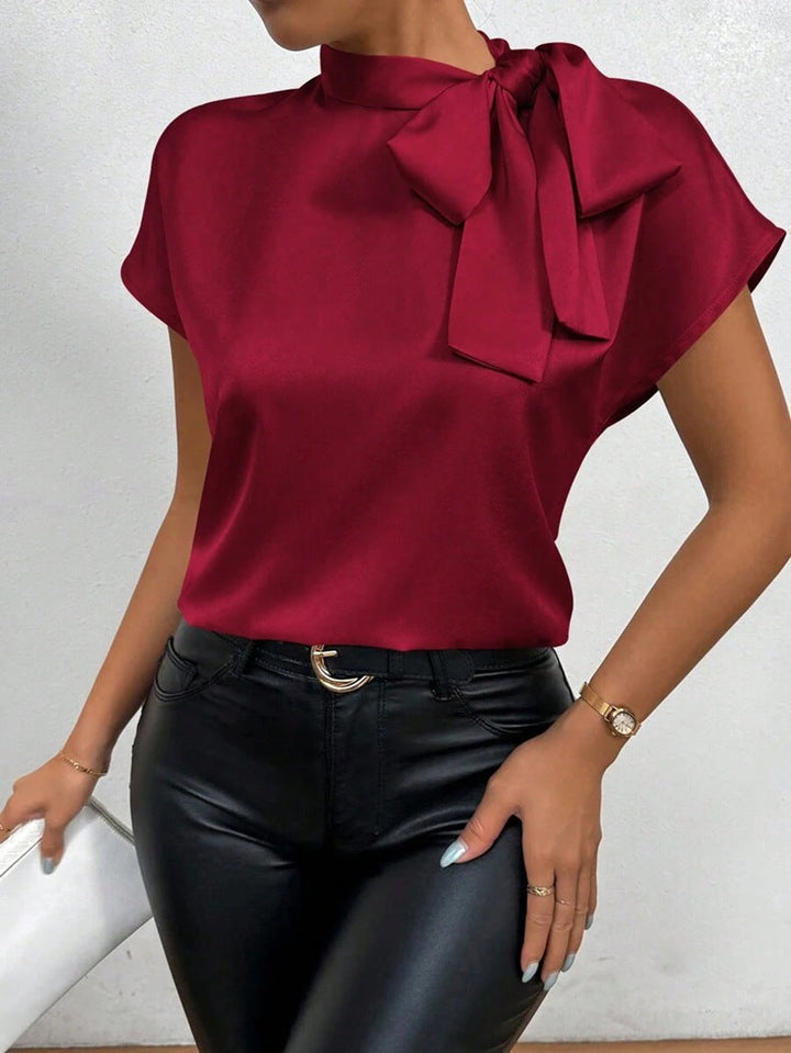 Drune | Satinbluse Kurzarm Hoher Kragen Mit Schleife Eleganter Entspannter Schnitt