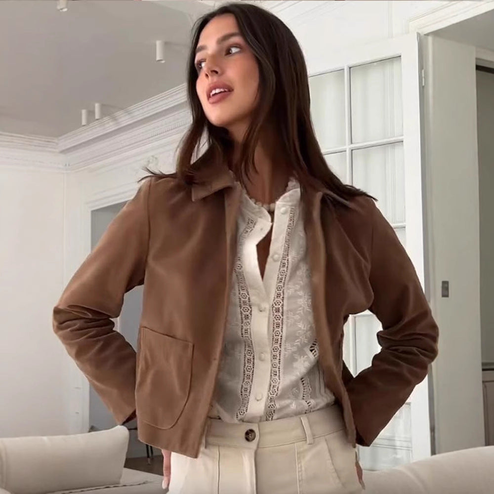 Damen modische Kurzjacke mit hochgeschlossenem Kragen und praktischen Taschen Drune