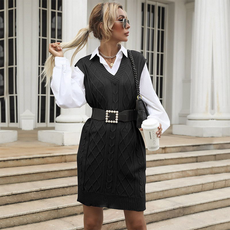 Damen Strickkleid mit V-Ausschnitt und dekorativem Gürtel Drune