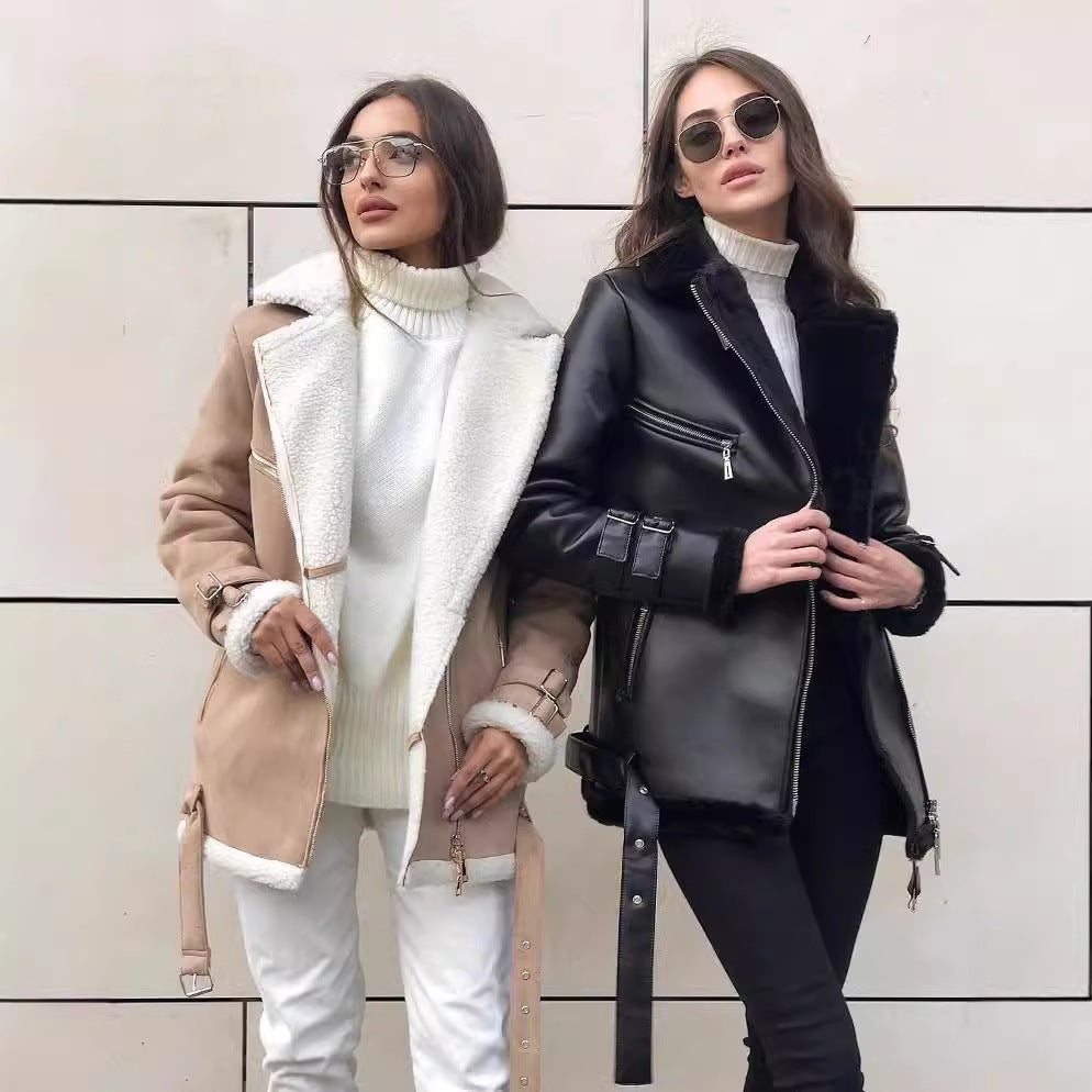 Damen trendige Kunstlederjacke mit kuscheligem Innenfutter und seitlichen Reißverschlüssen Drune