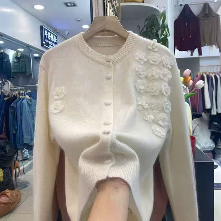 Damen Strickjacke mit floralen Akzenten Drune