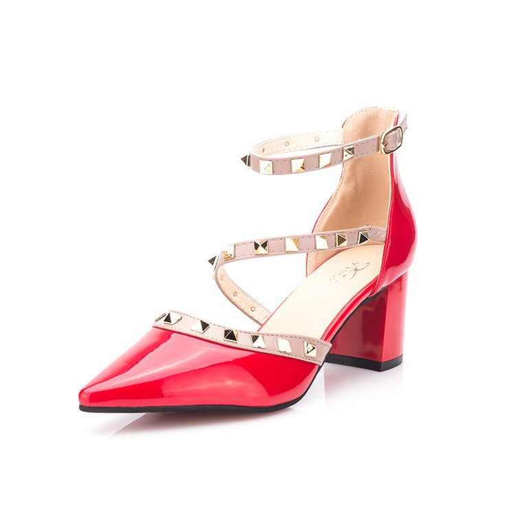 Damen nan Riemchen‑Pumps mit Nietenapplikation, spitzer Zehenpartie und mittelhohem Blockabsatz Drune