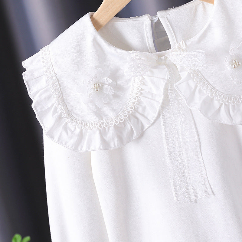 Mädchen Bluse mit rüschenverziertem Kragen und feinen Blumenapplikationen Drune