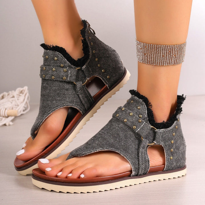 Damen nan Jeans-Bootie-Zehensandale mit weichem Schaftfutter, Nieten und profilierter Gummisohle Drune
