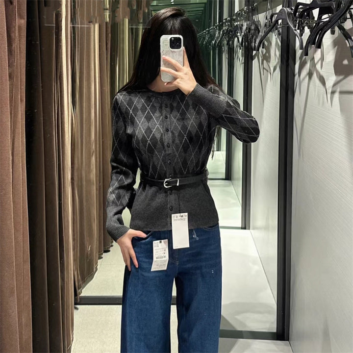 Damen Strickjacke mit modernem Karomuster und abnehmbarem Gürtel Drune